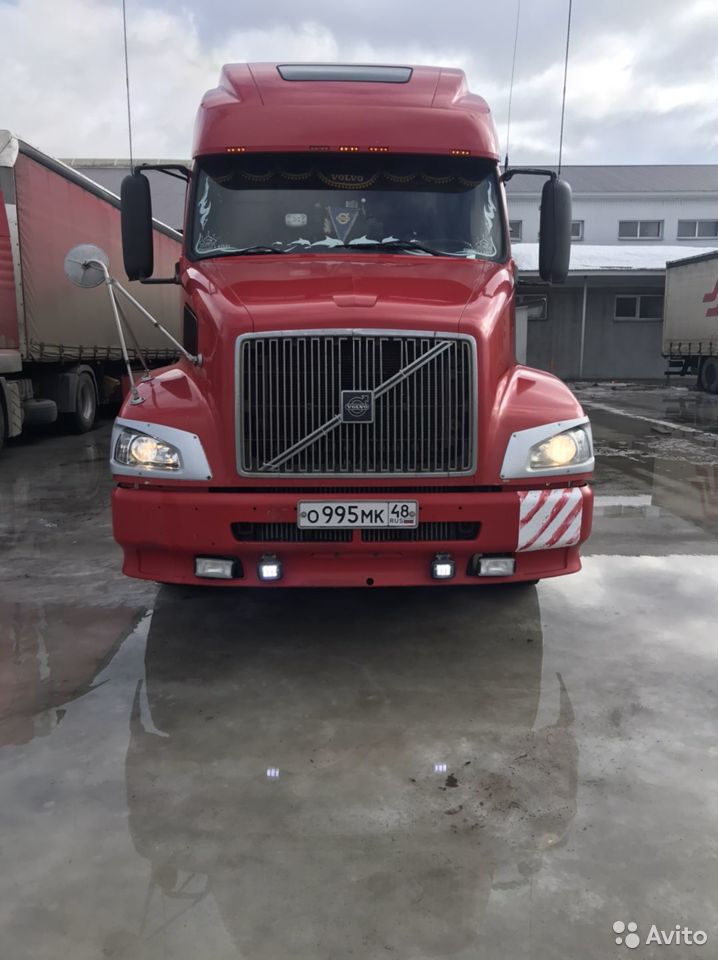 Седельный тягач Volvo VNL