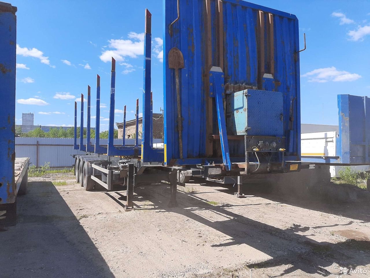 Полуприцеп сортиментовоз Тонар