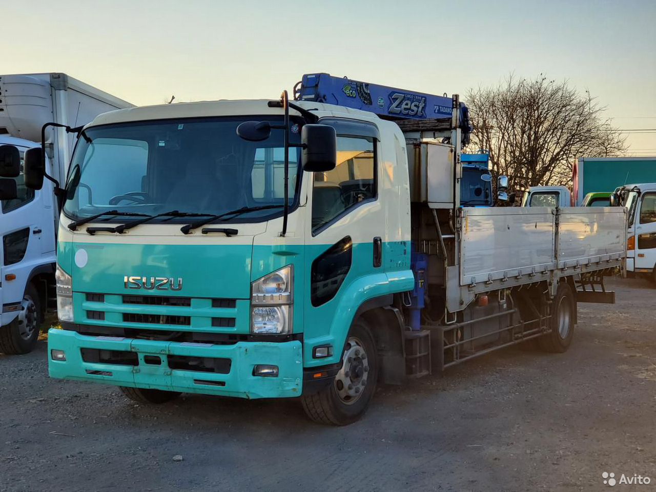 Бортовой грузовик с КМУ ISUZU Forward