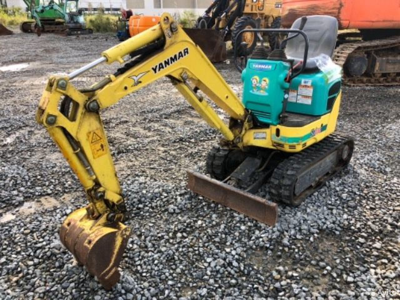 Мини-экскаватор Yanmar SV08-1