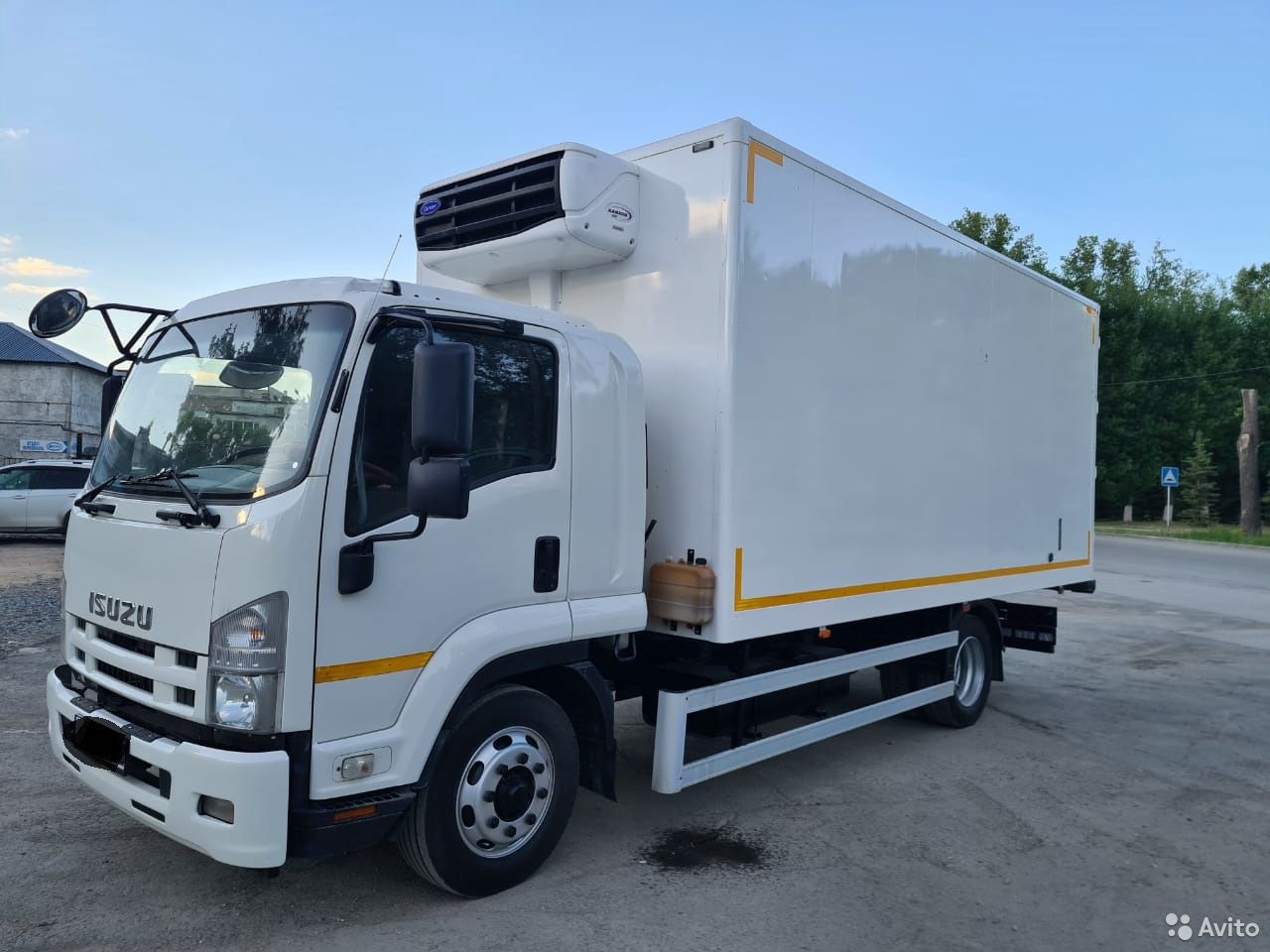 Рефрижераторный фургон Isuzu Forward