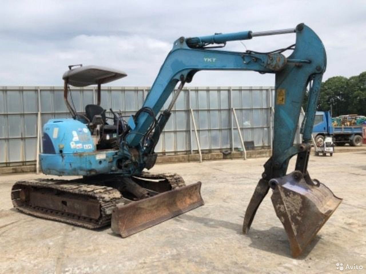 Мини-экскаватор Hitachi EX40U