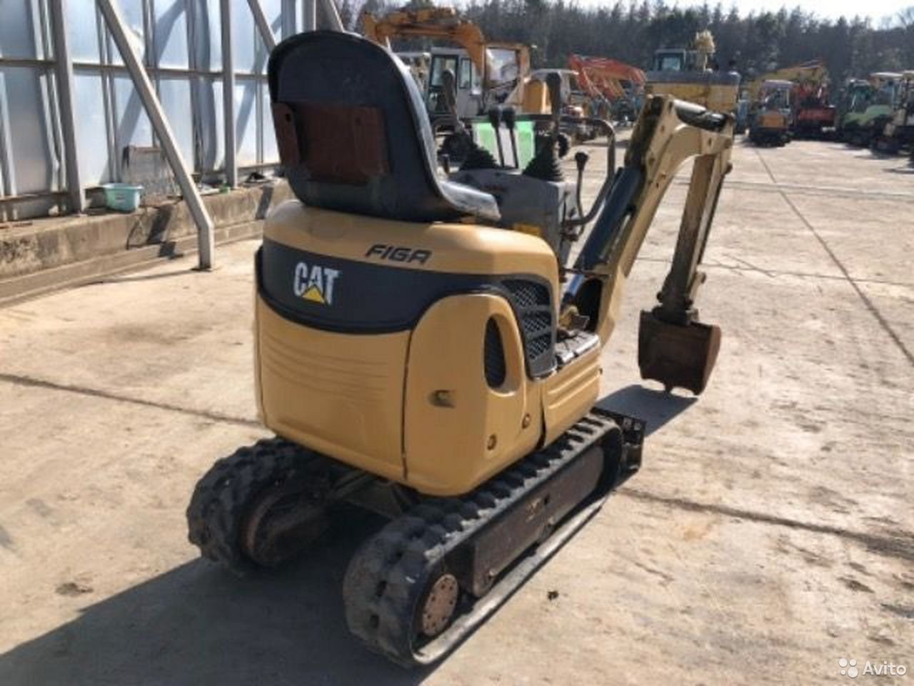 Мини-экскаватор Caterpillar 008CR