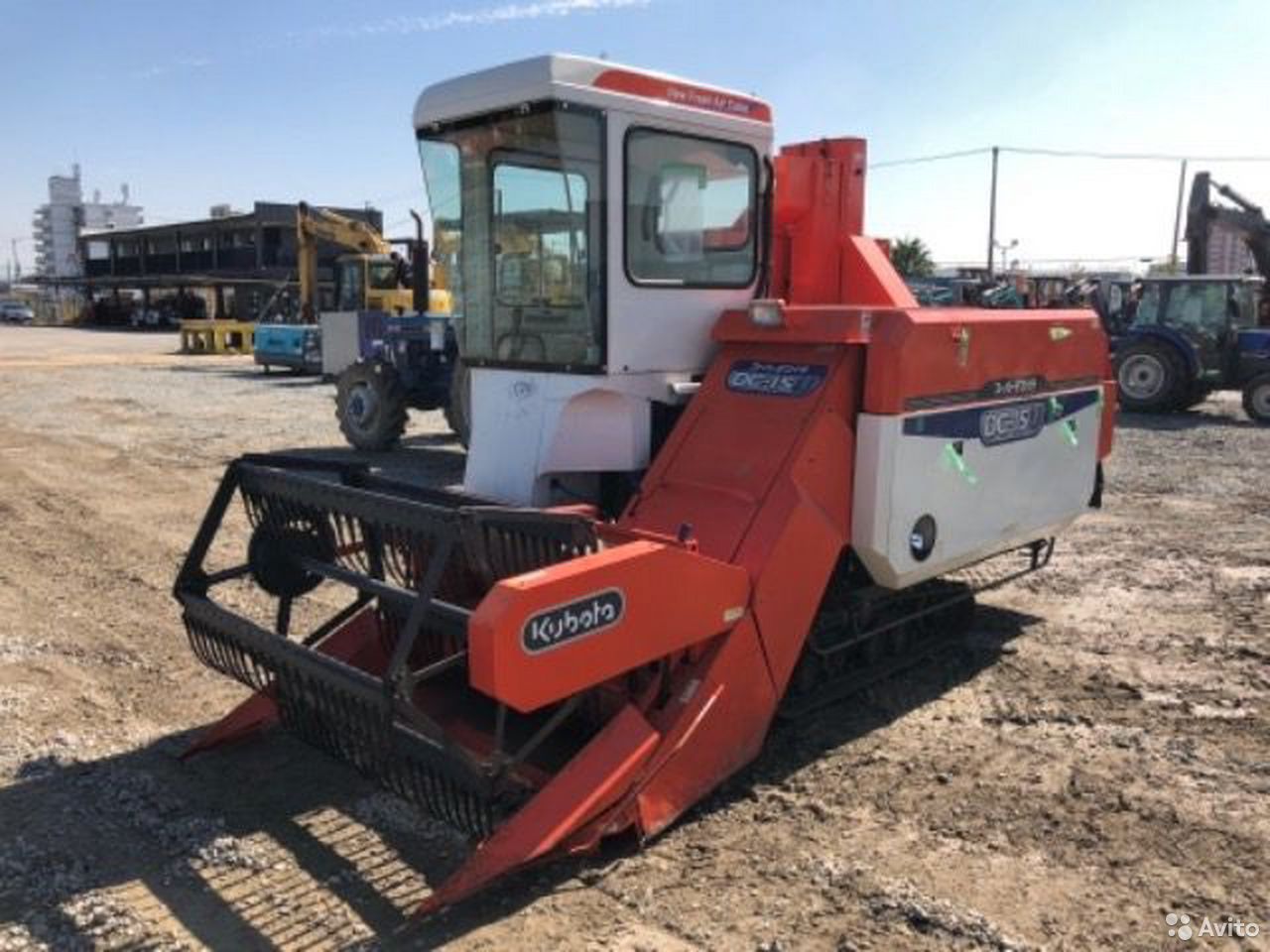 Зерноуборочный комбайн Kubota