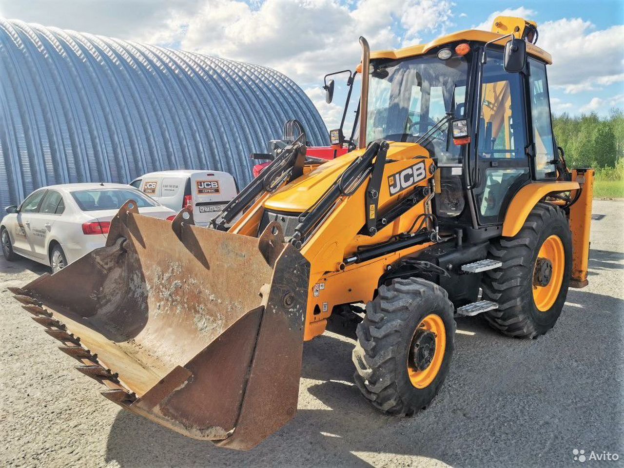 Экскаватор-погрузчик JCB 3CX