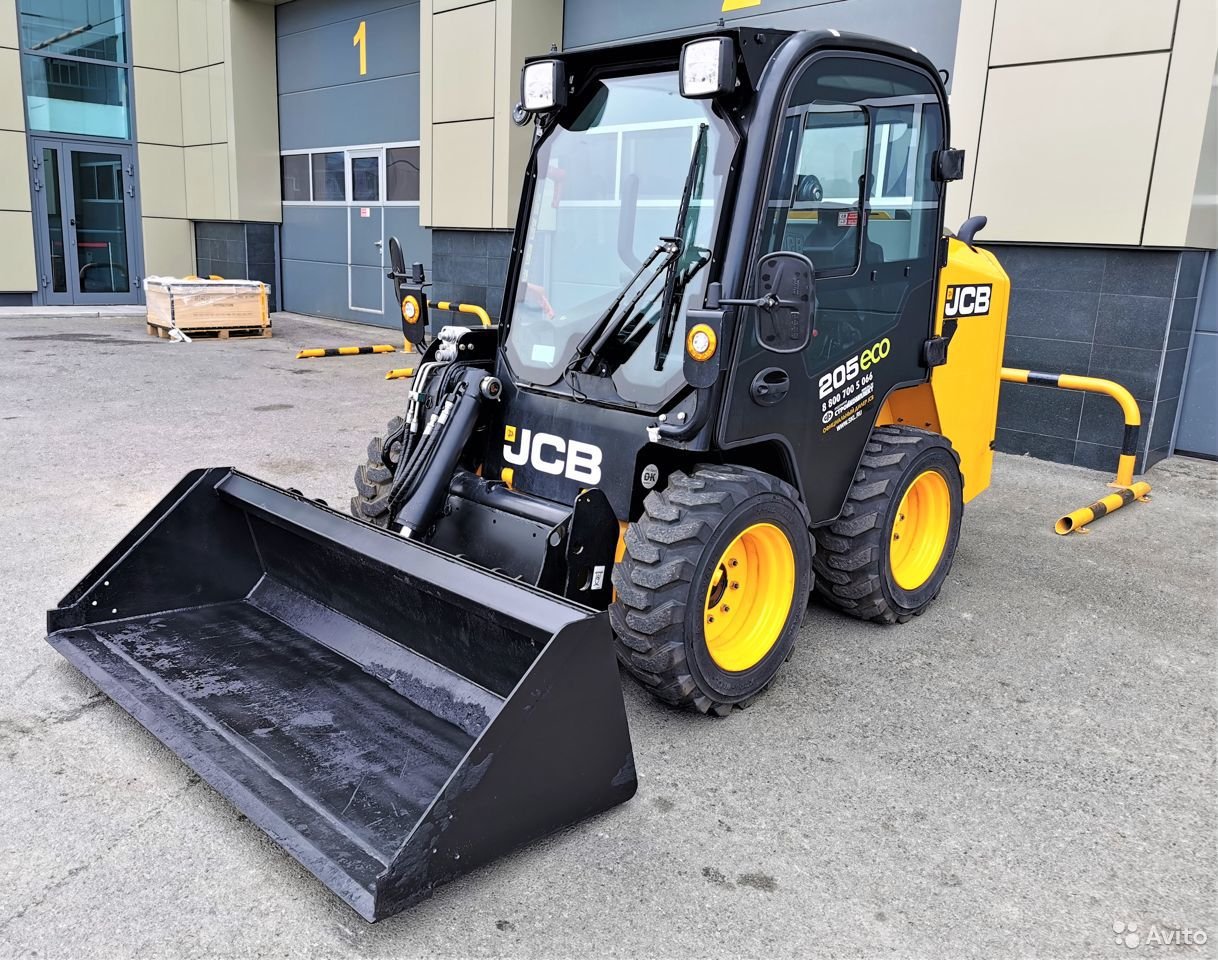 Мини-погрузчик JCB SSL205