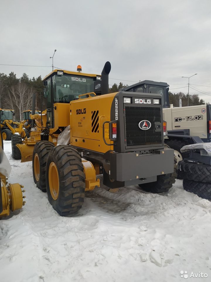 Автогрейдер SDLG G9220F AWD