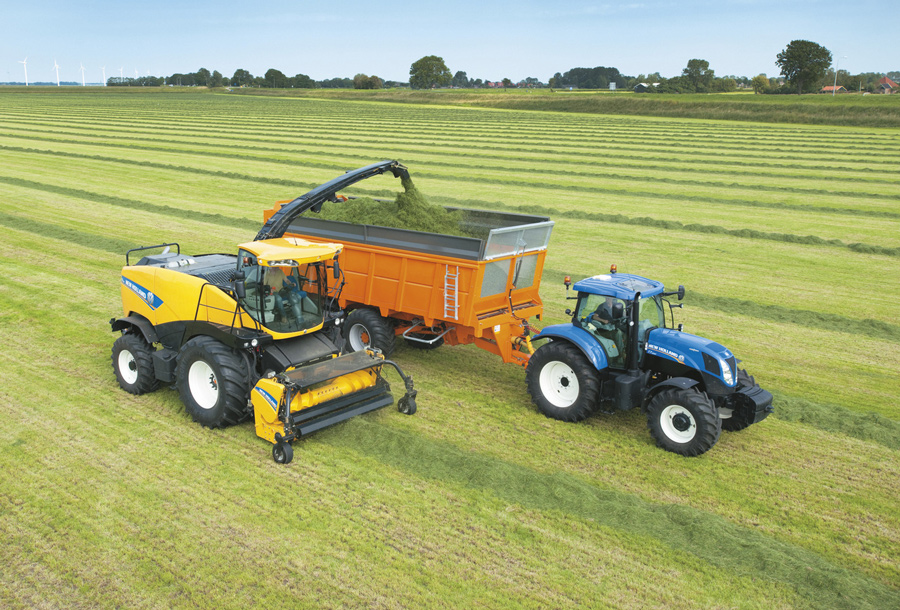 Кормоуборочный комбайн New Holland FR850