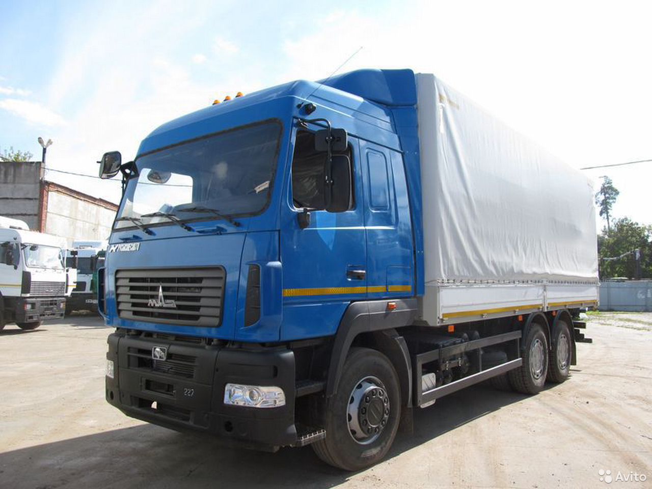 Тентованный грузовик МАЗ 6312Е9-520-010