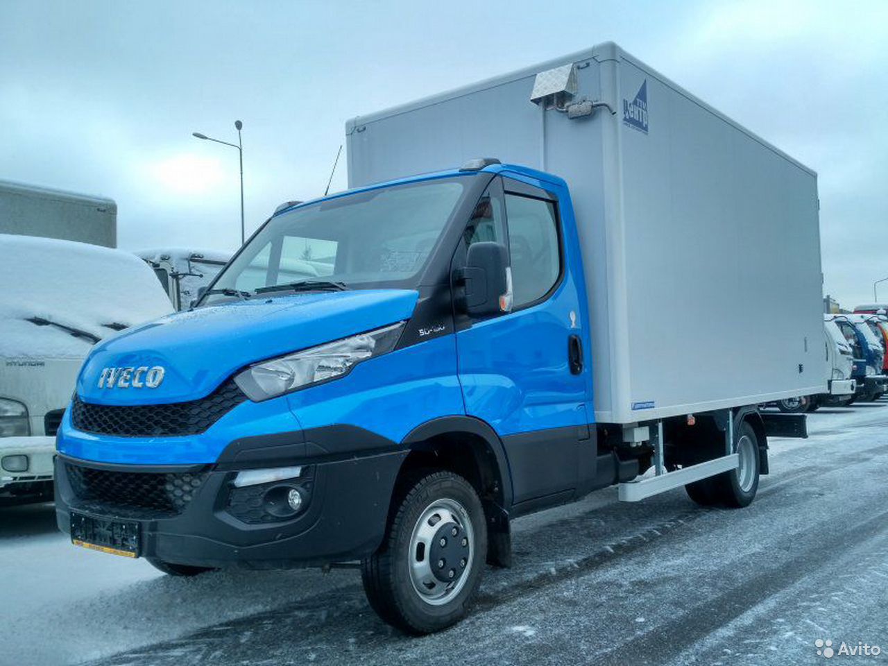 Промтоварный фургон Iveco Daily 70C15