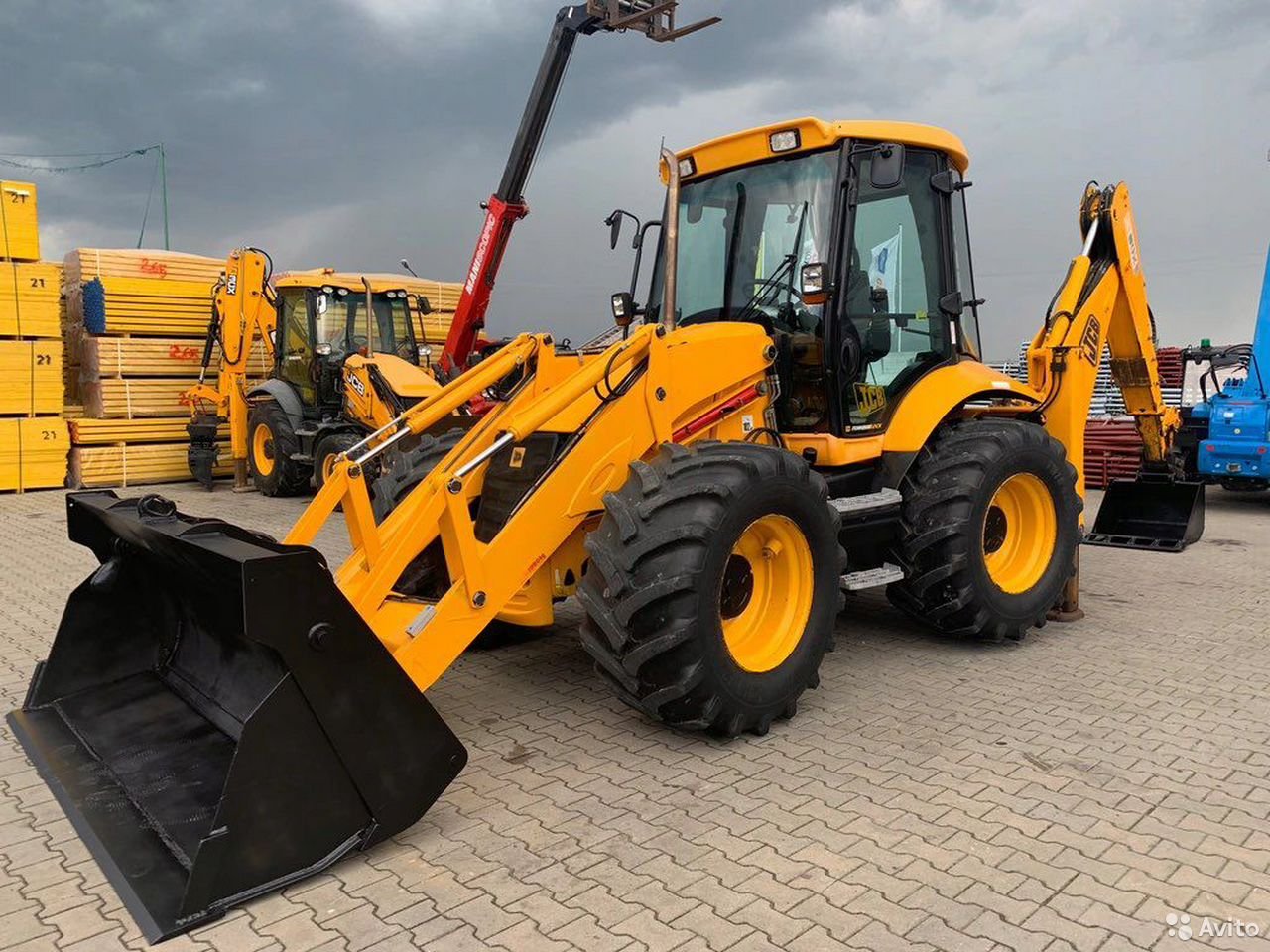 Экскаватор-погрузчик JCB 4CX