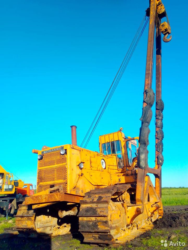 Трубоукладчик Komatsu D355