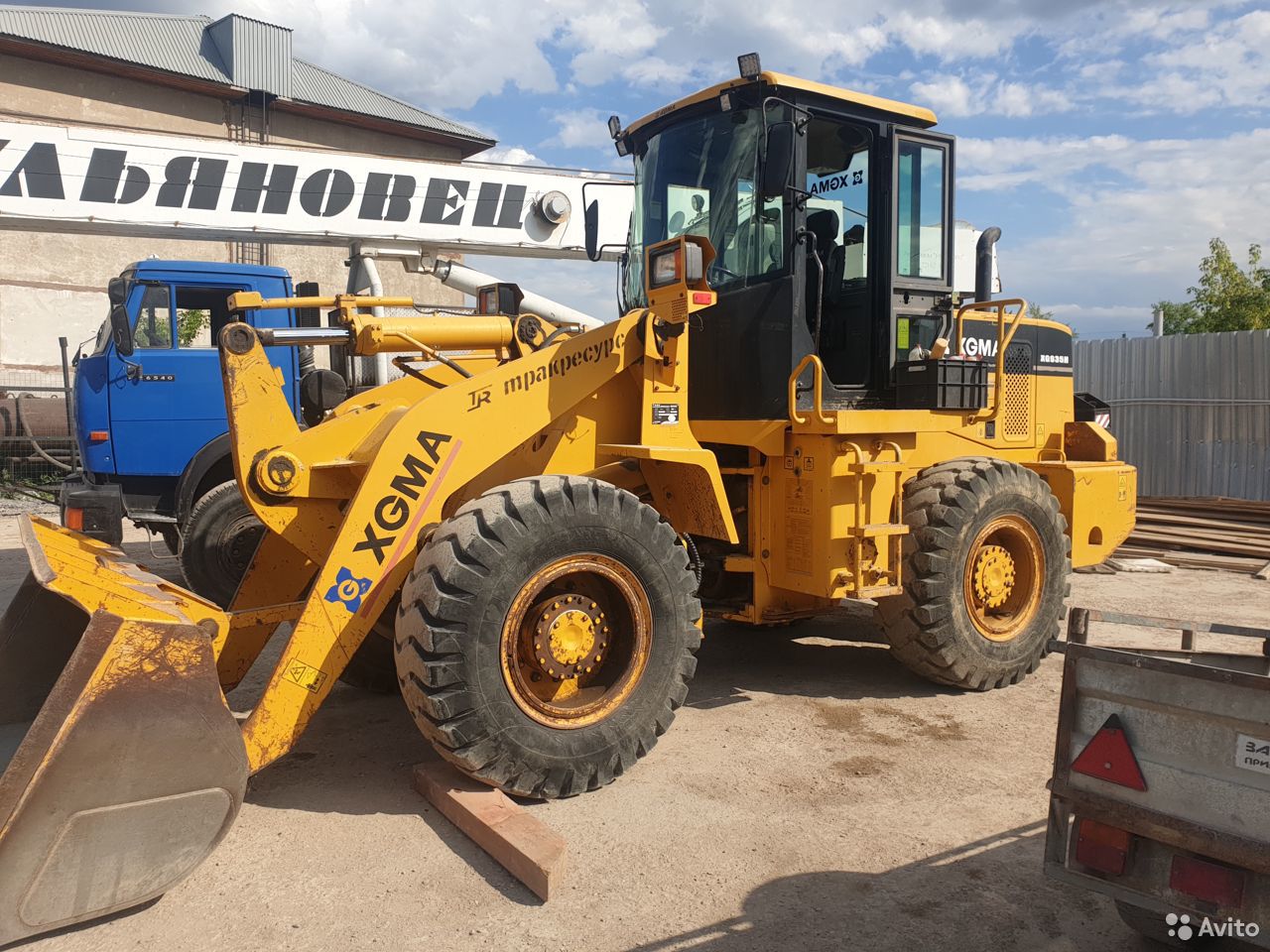 Фронтальный погрузчик XGMA XG935H