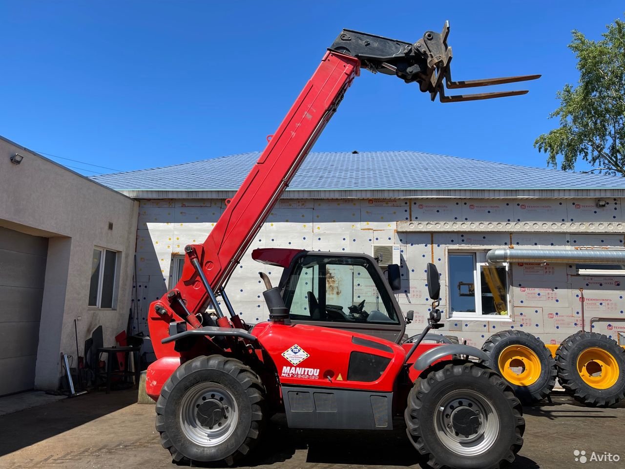 Телескопический погрузчик Manitou MLT 845