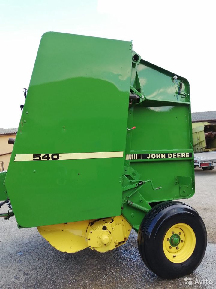 Пресс-подборщик John Deere 550