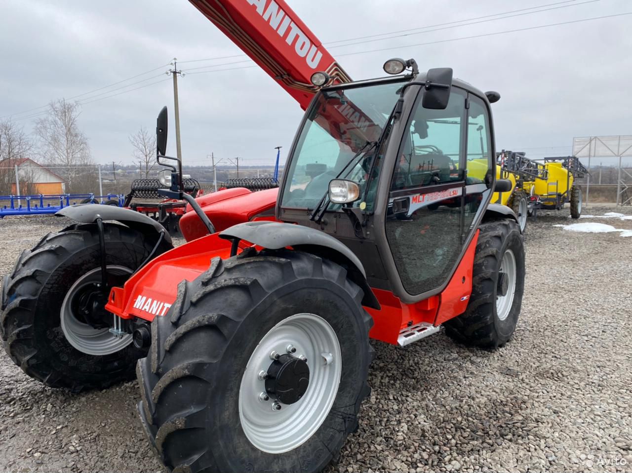 Телескопический погрузчик Manitou MLT735-120