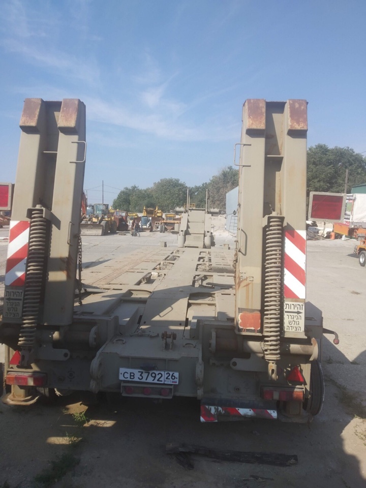 Полуприцеп тяжеловоз Goldhofer XLE8