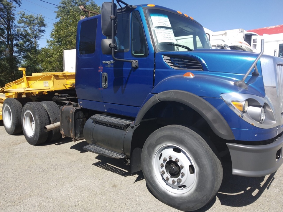 Седельный тягач International 7600