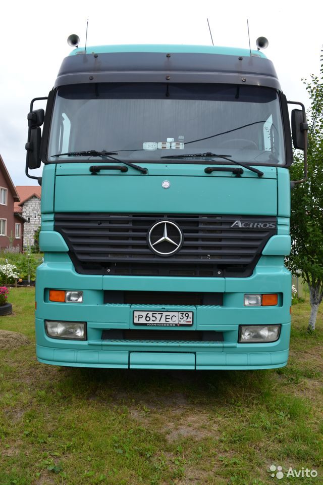 Седельный тягач Mercedes-Benz Actros 1843