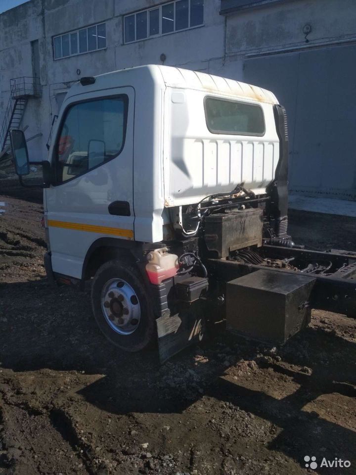 Шасси коммерческого грузовика Mitsubishi Fuso Canter
