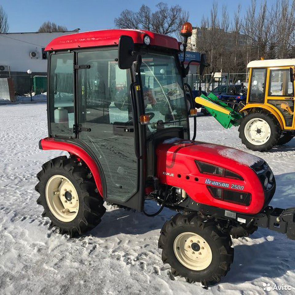 Мини-трактор Branson 2500