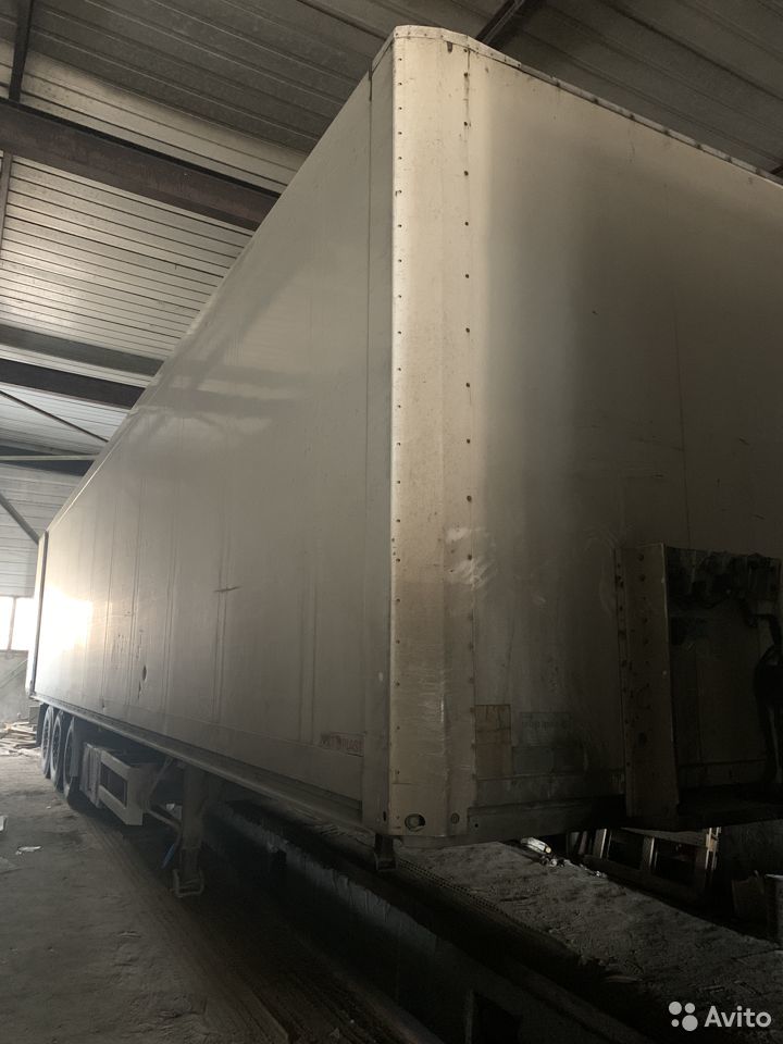 Полуприцеп-фургон Schmitz Cargobull SKO24