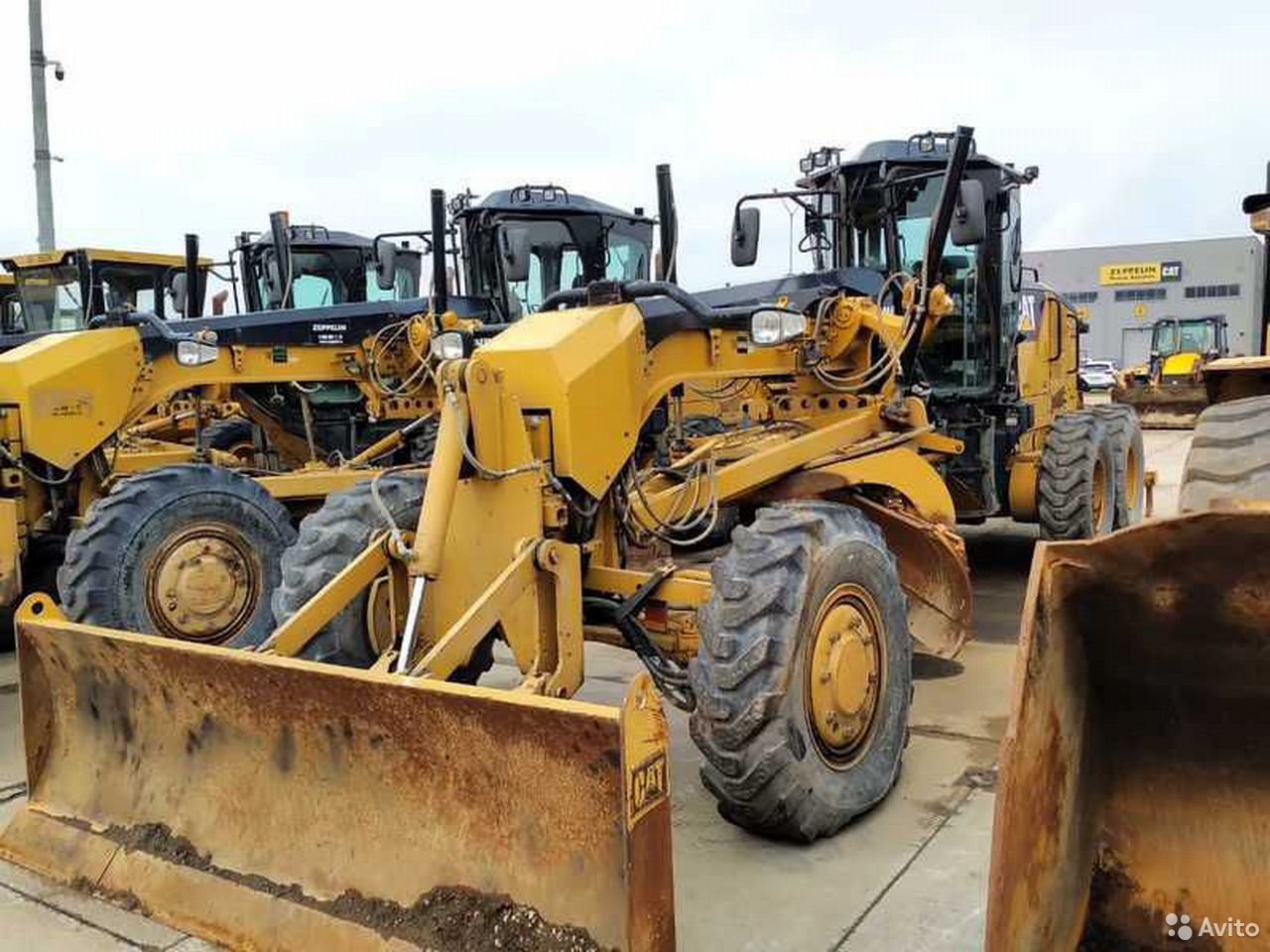 Автогрейдер Caterpillar 140M