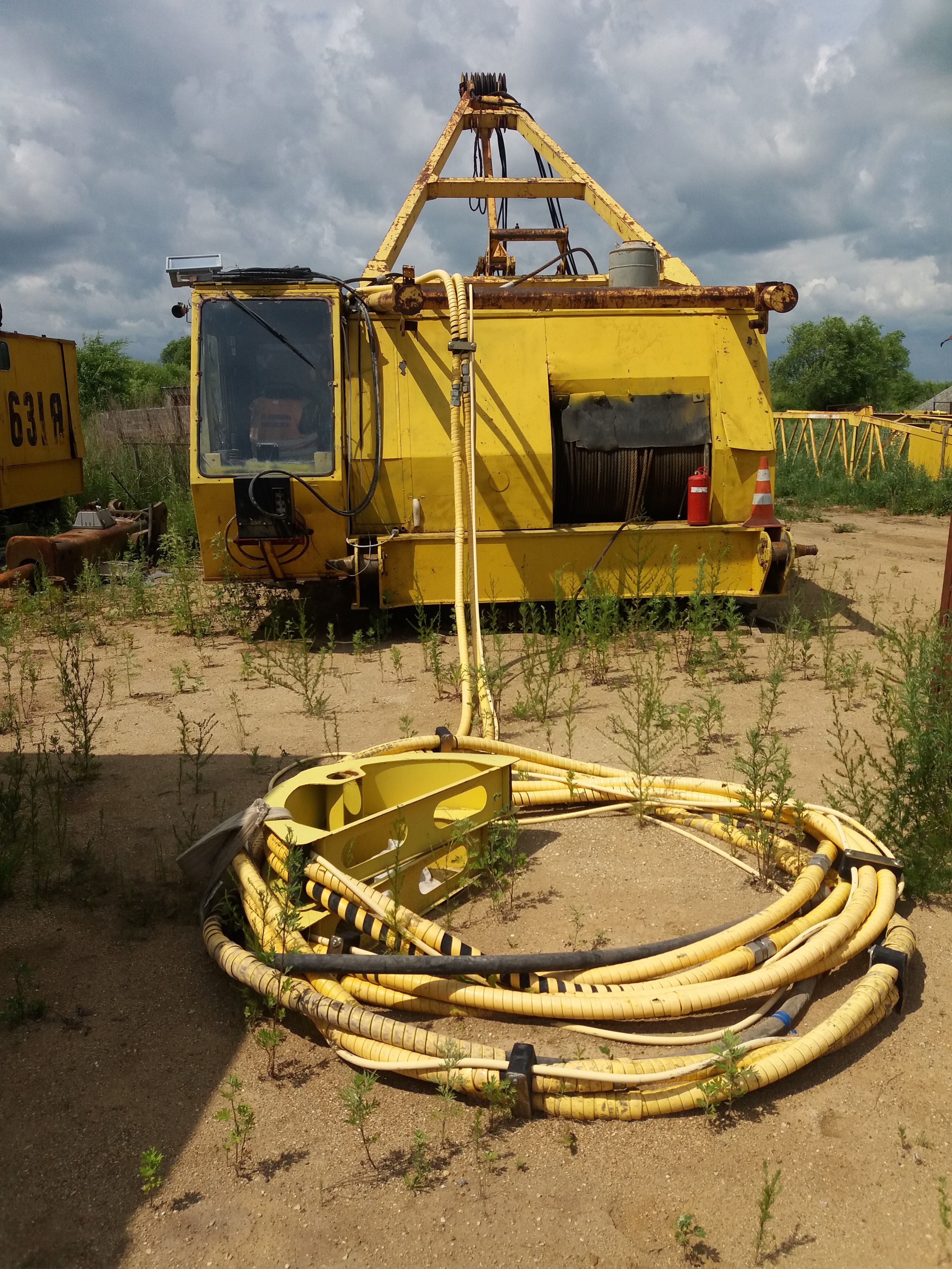 Гусеничный кран ДЭК 631А