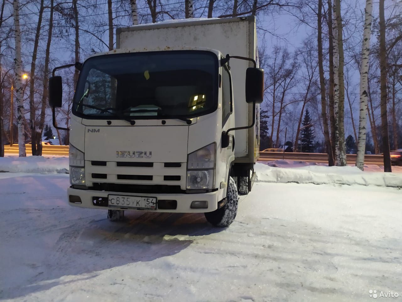 Изотермический фургон Isuzu NMR85