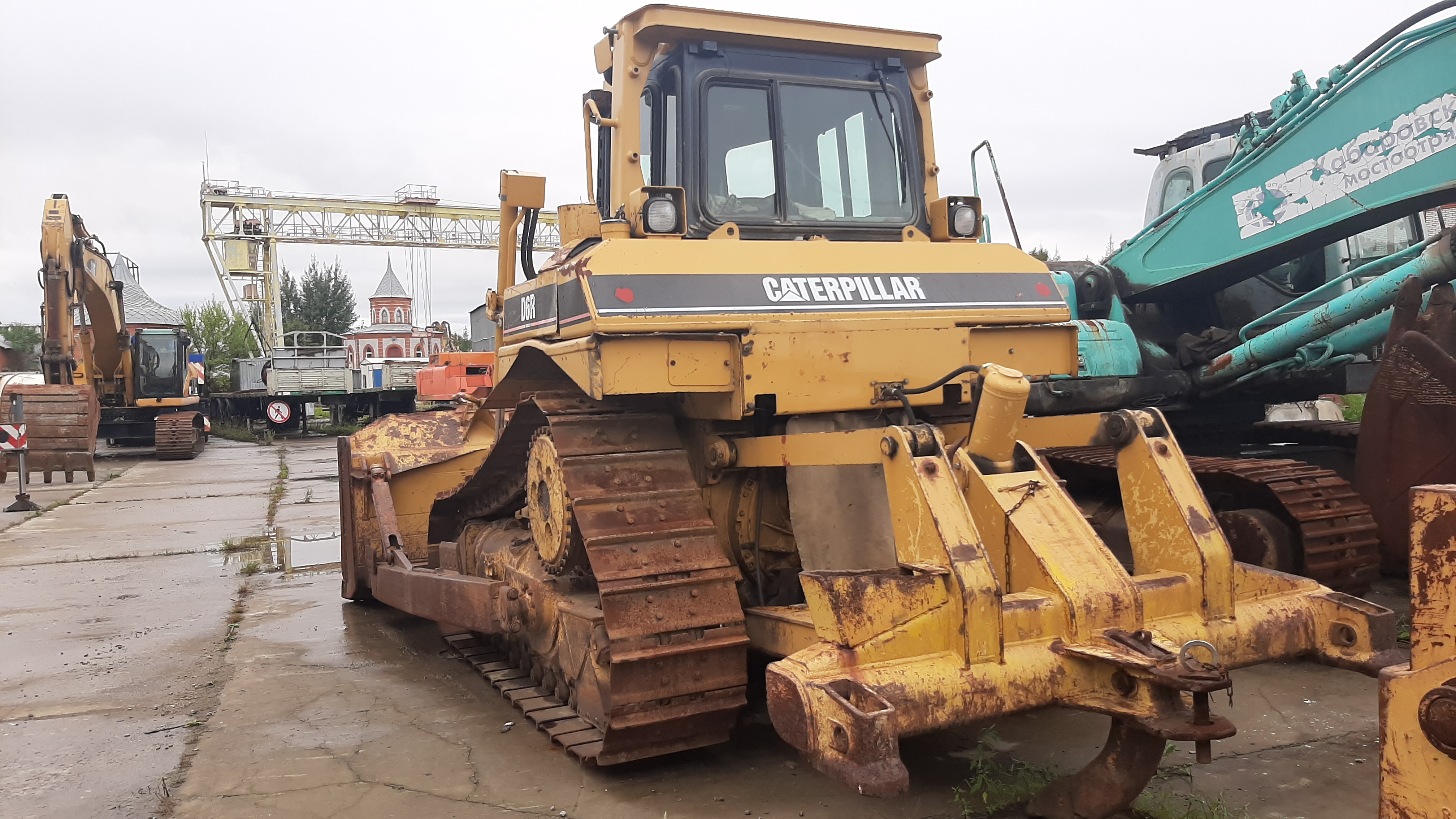 Гусеничный бульдозер Liebherr 734L