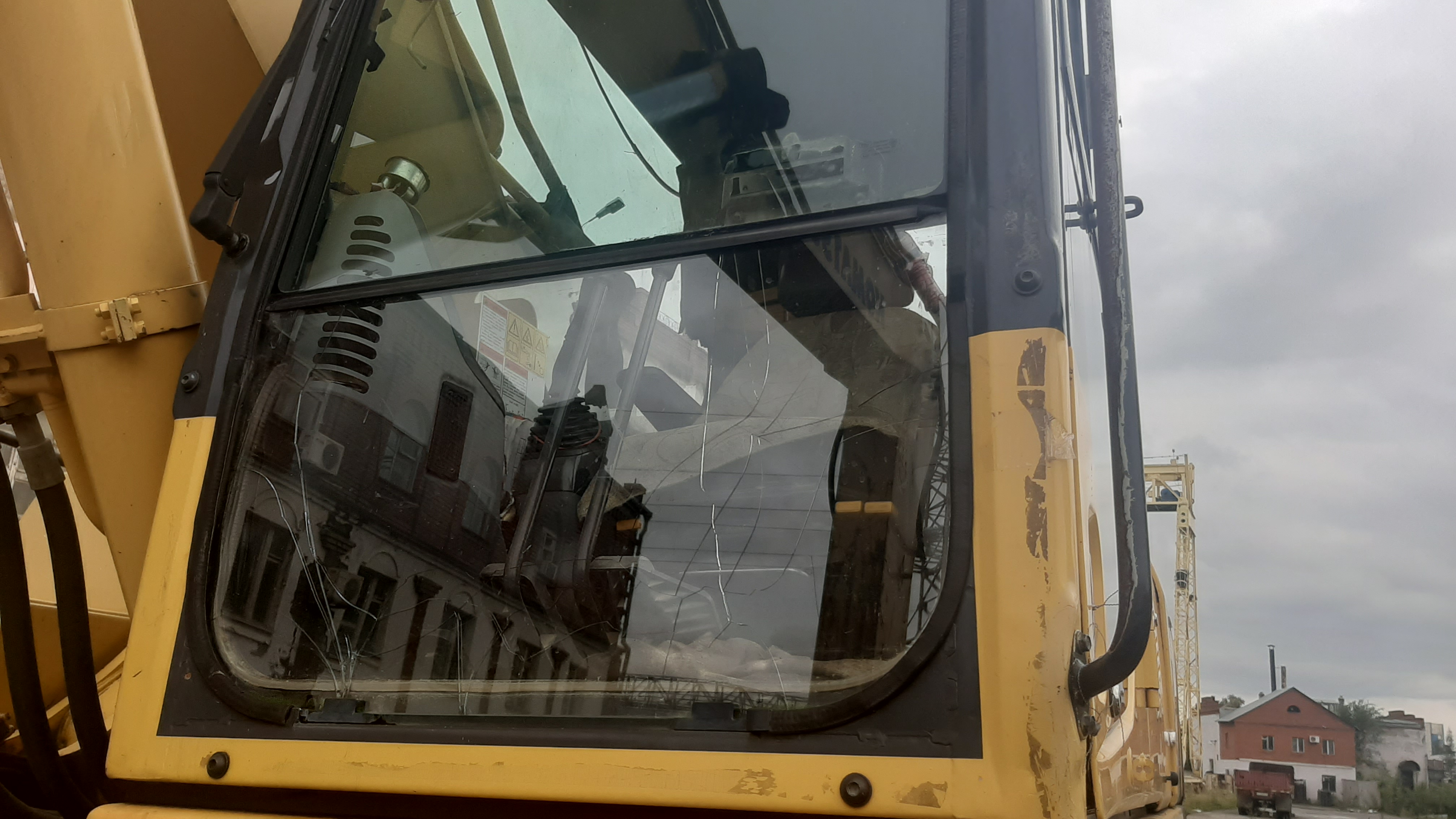 Гусеничный экскаватор Komatsu PC400