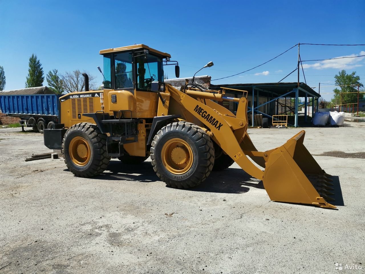 Фронтальный погрузчик MegaMax GL400L