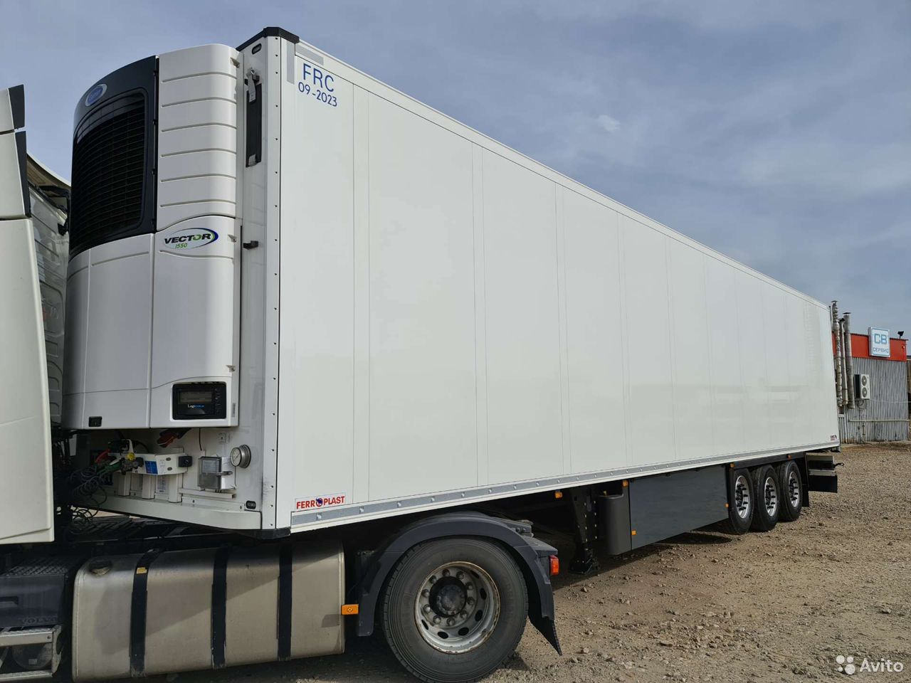 Полуприцеп рефрижератор Schmitz Cargobull SKO 24