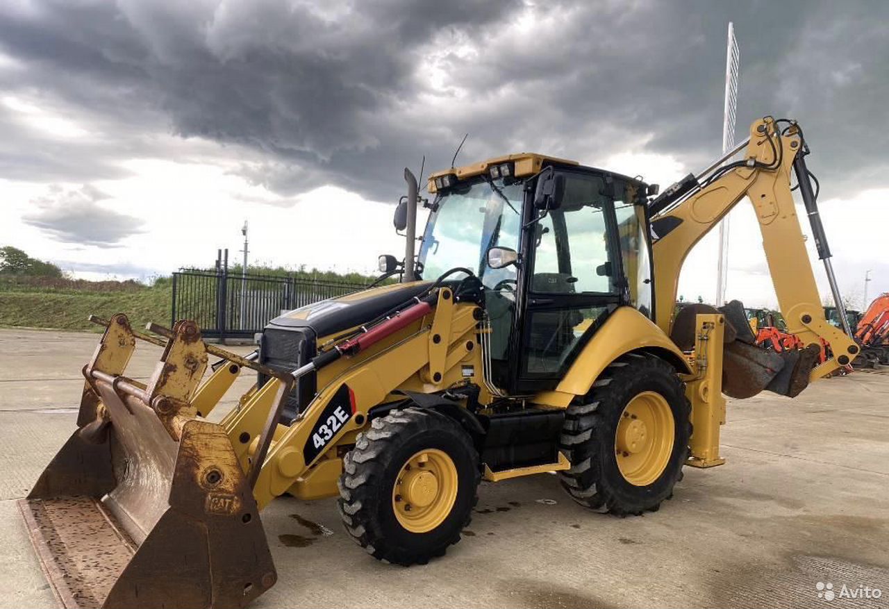 Экскаватор-погрузчик Caterpillar 432E