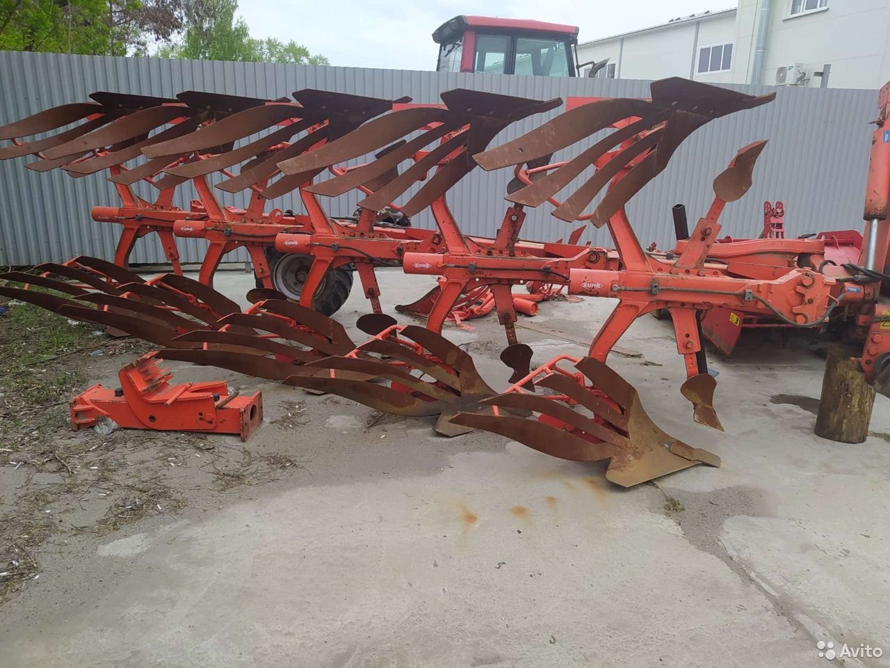 Плуг Kuhn Multi-Master 152 6 корпусной оборотный