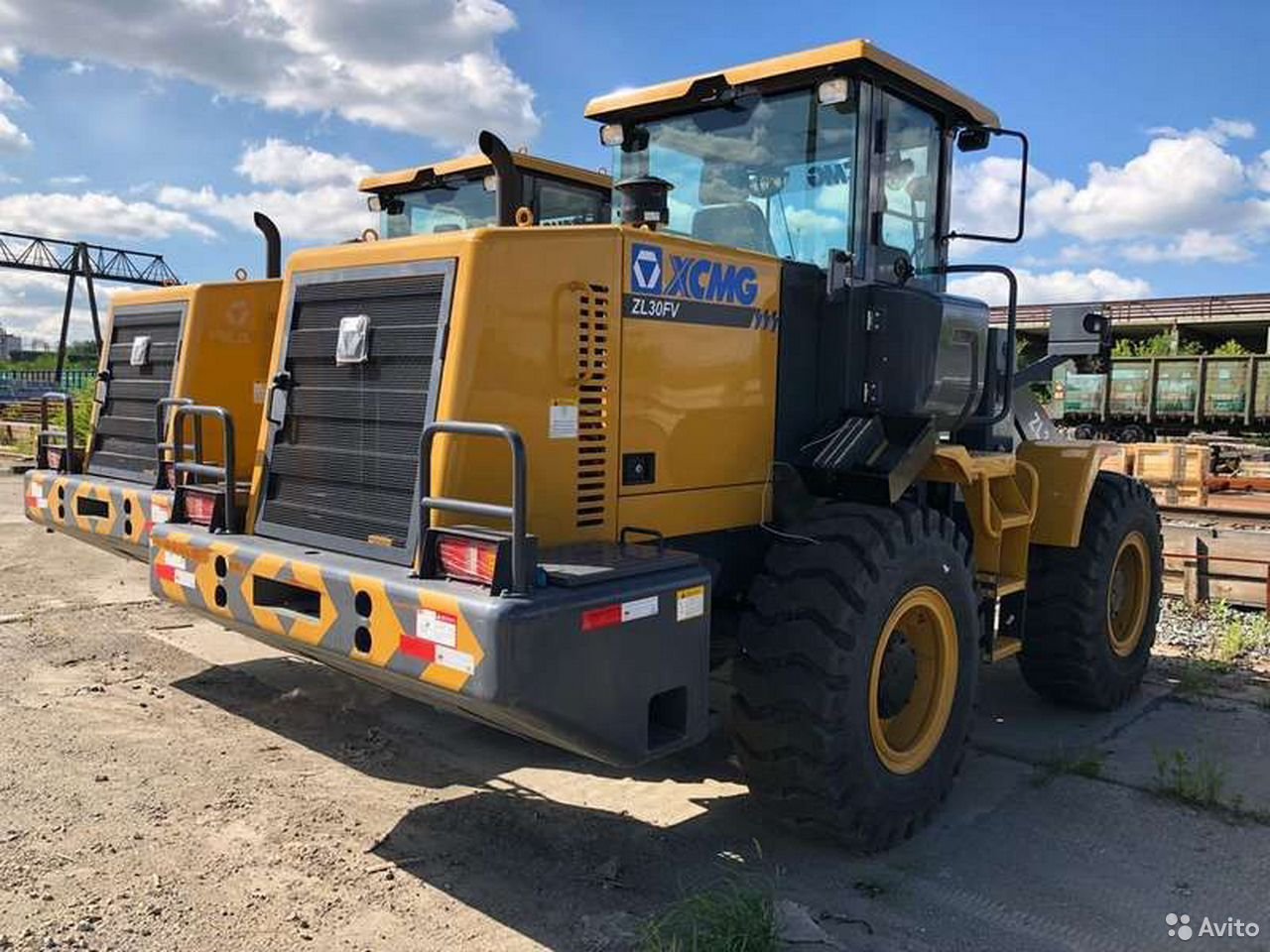 Фронтальный погрузчик XCMG ZL30FV