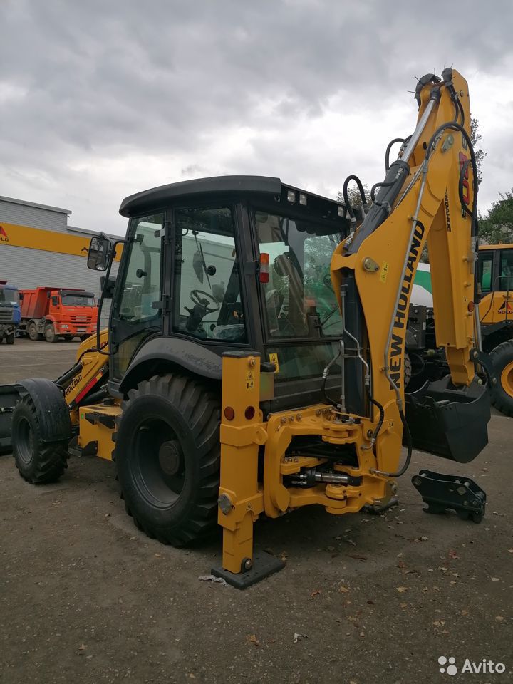 Экскаватор-погрузчик New Holland B80B