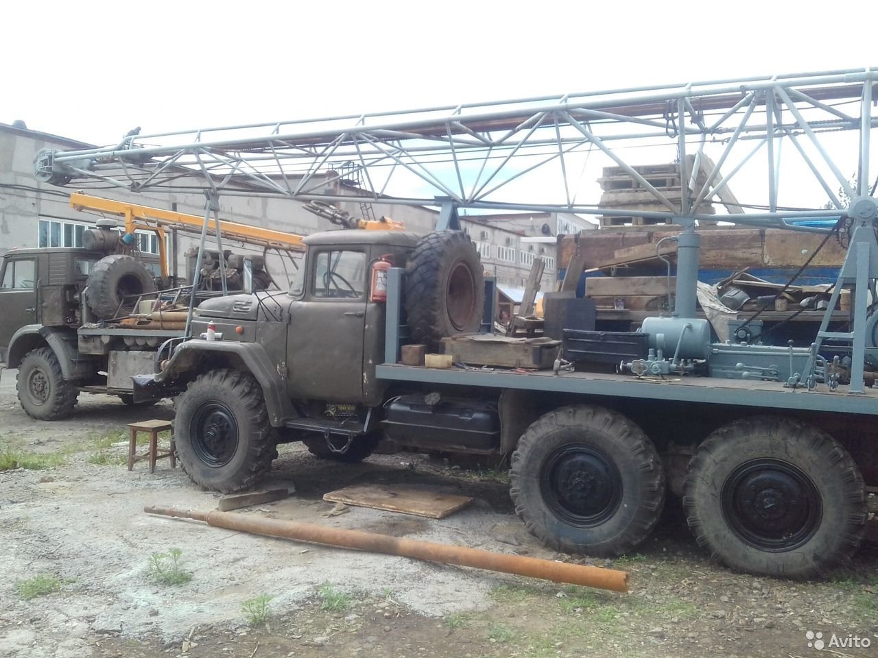Мобильная буровая установка ЗИЛ 131 УРБ-2,5