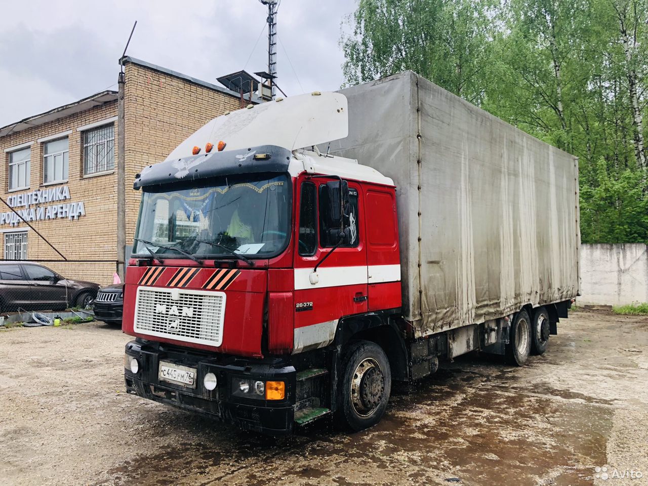 Тентованный грузовик MAN 26372U
