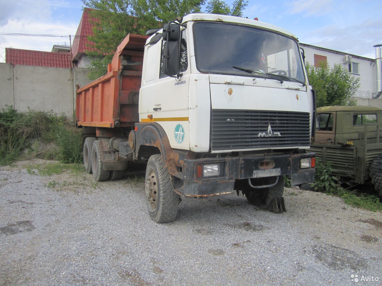 Самосвал МАЗ 651705
