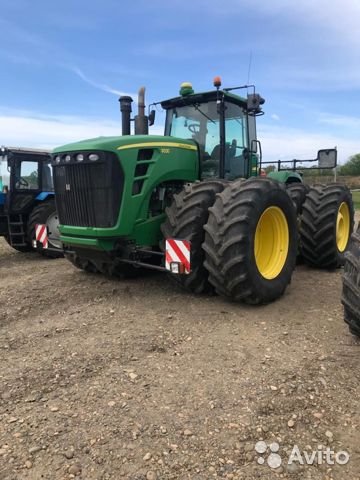 Трактор John Deere 9330