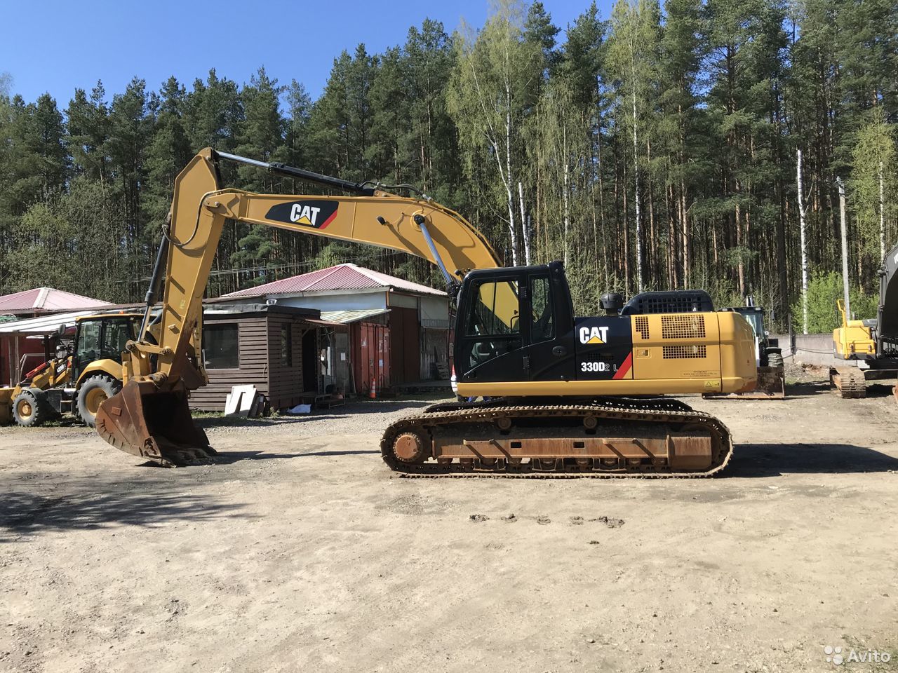 Гусеничный экскаватор Caterpillar 330D2L