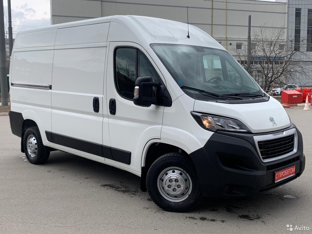 Цельнометаллический фургон Peugeot Boxer 2.2 HDi MT