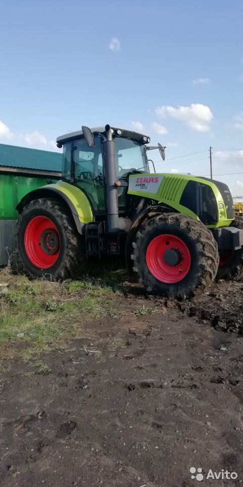 Трактор Claas Axion 830