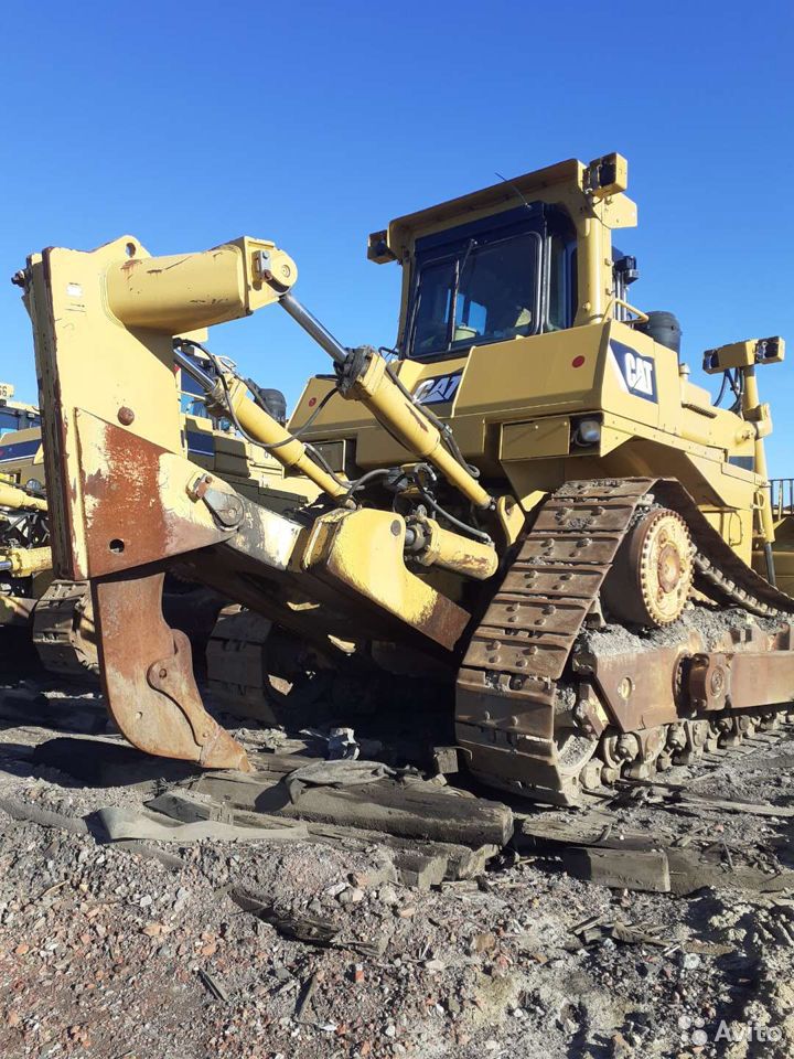 Гусеничный бульдозер Caterpillar D9R