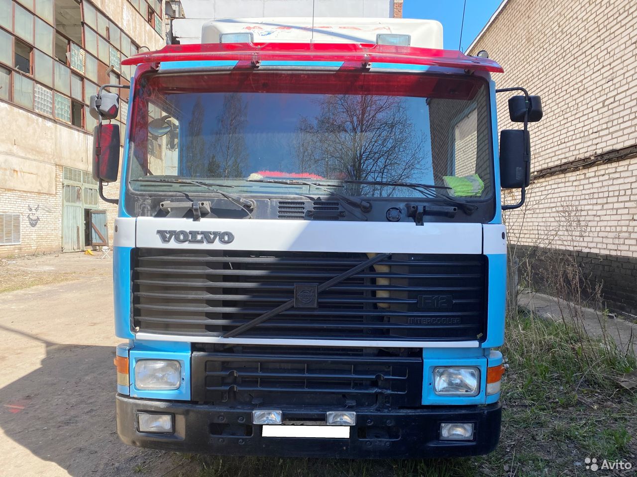 Седельный тягач Volvo F 12