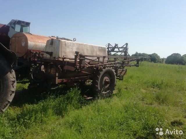 Прицепной опрыскиватель