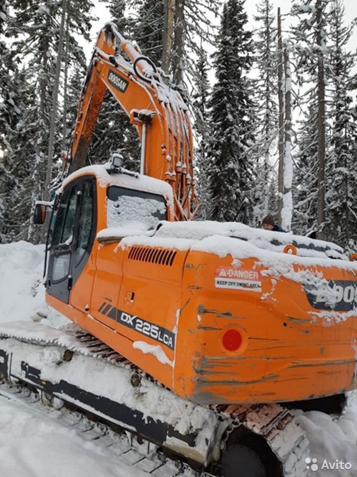 Гусеничный экскаватор Doosan DX225LCA