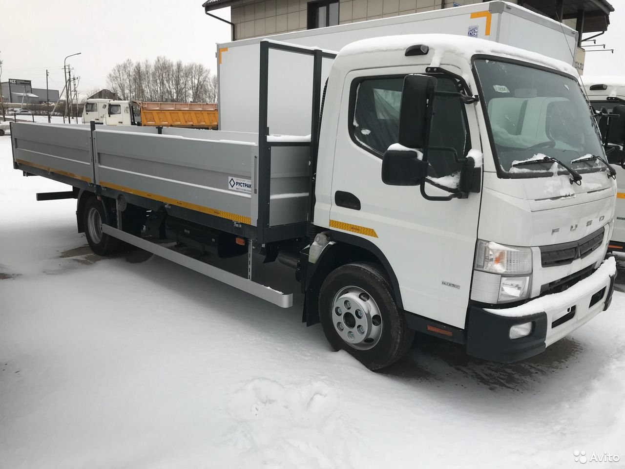 Бортовой автомобиль Mitsubishi Fuso Canter TF