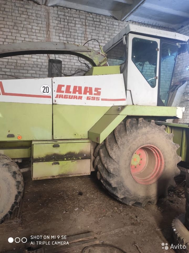 Кормоуборочный комбайн Claas Jaguar 695